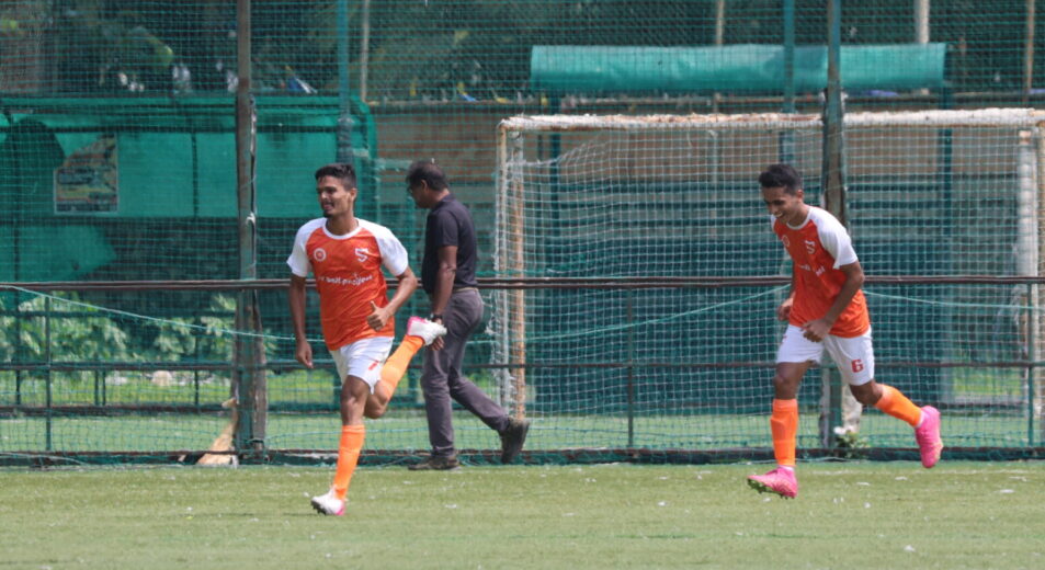 In a riveting encounter, Mumbai Strikers SC rode on a 2nd half strike from Manav Dukhande to pick a hard-fought 1-0 win over FSI