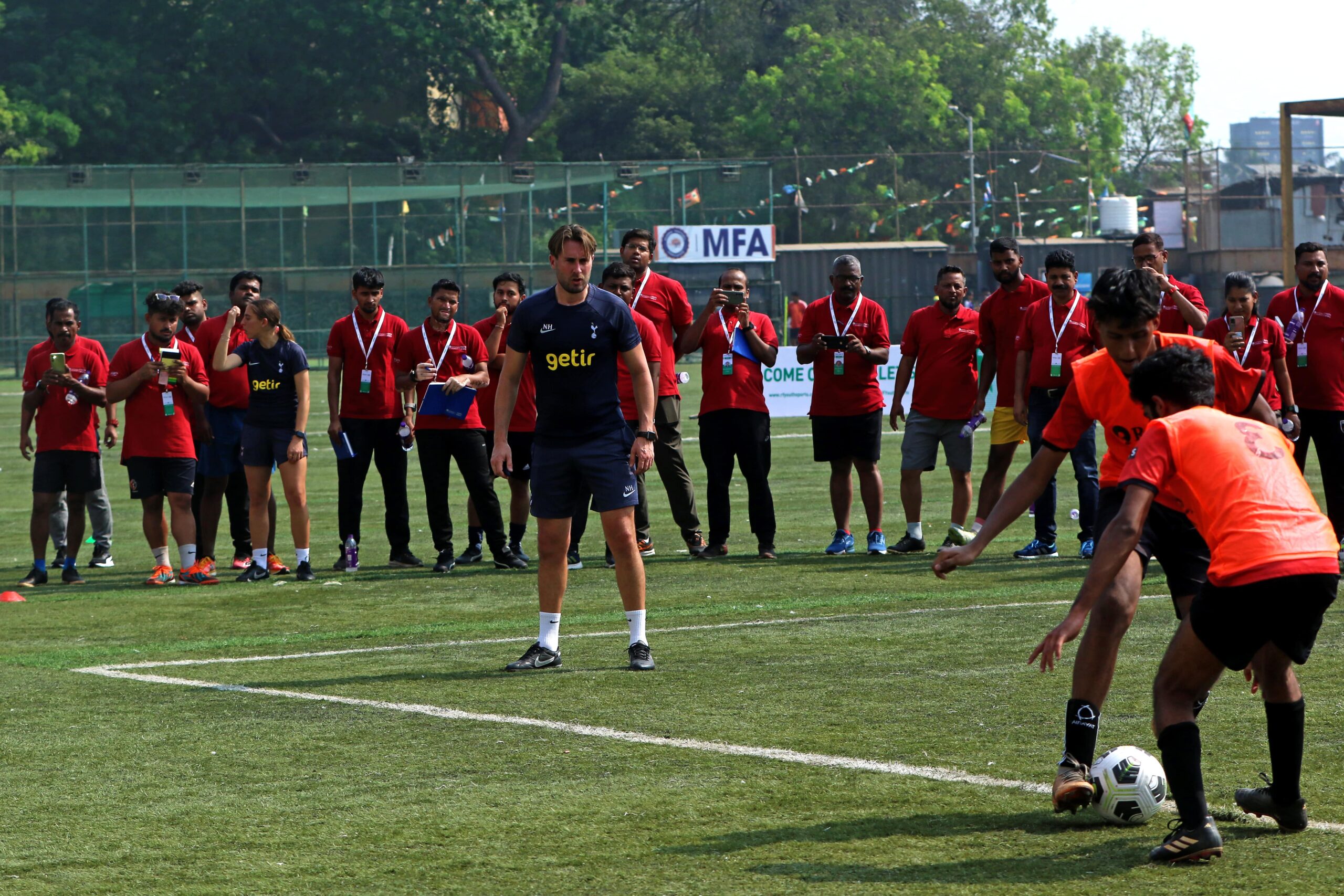 Tottenham Developmental Coach during Masterclass in Mumbaimin