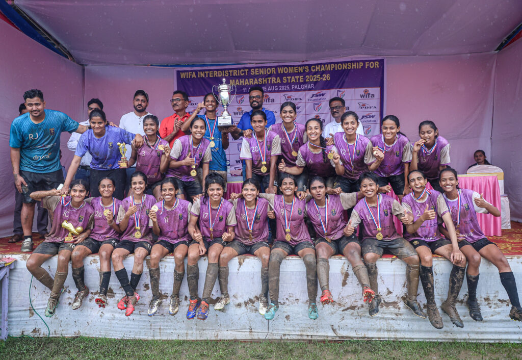 Pune team with the winners trophy.