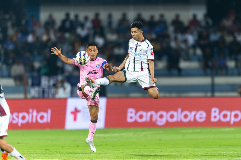 Sunil Chhetri of Bengaluru FC and Lalengmawia Ralte of Mohun Bagan Super Giant