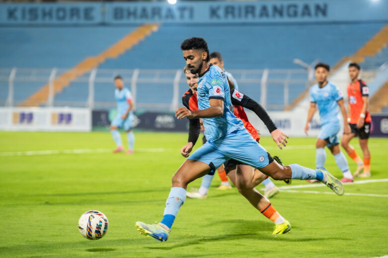 Akash Mishra of Mumbai City FC match